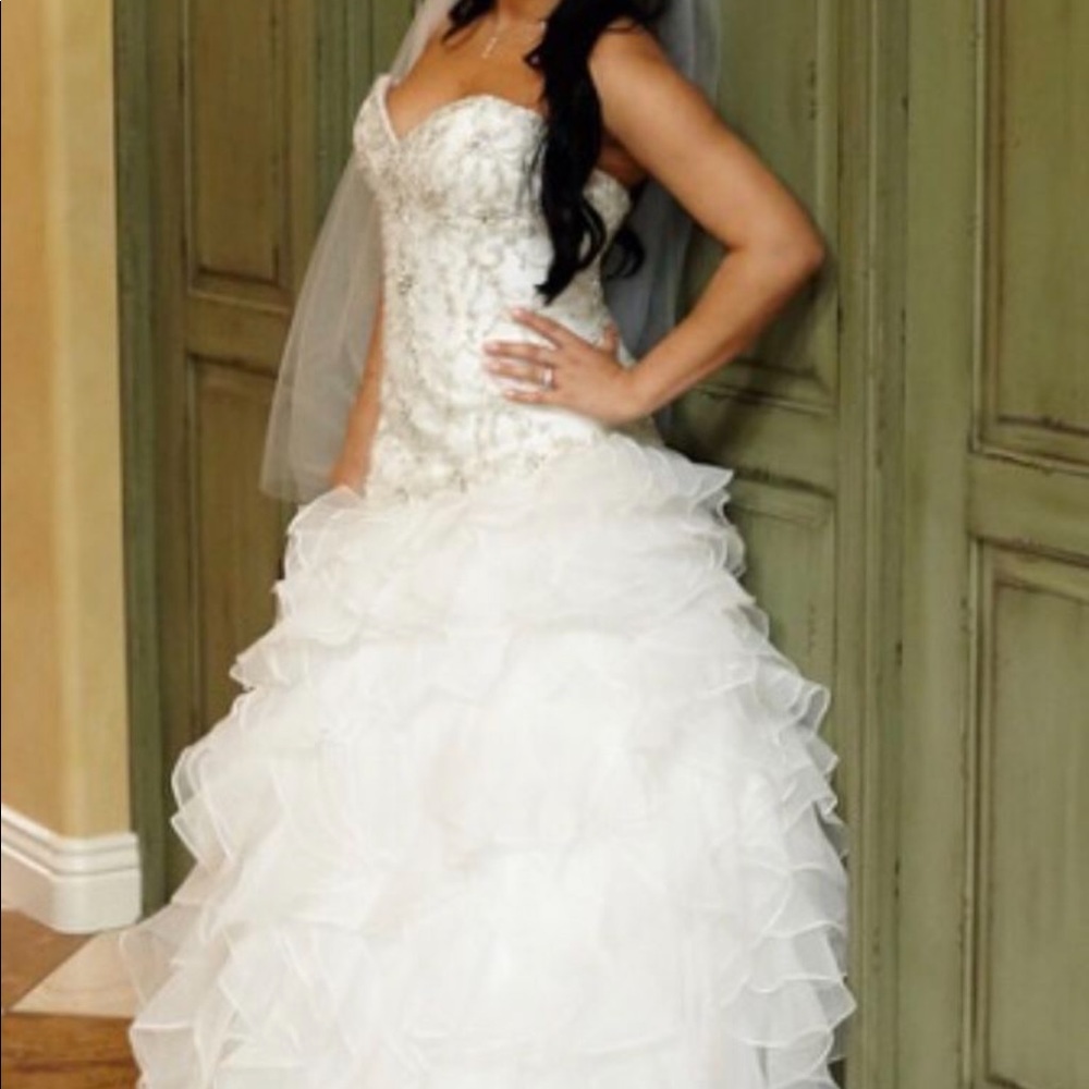 Wedding dress